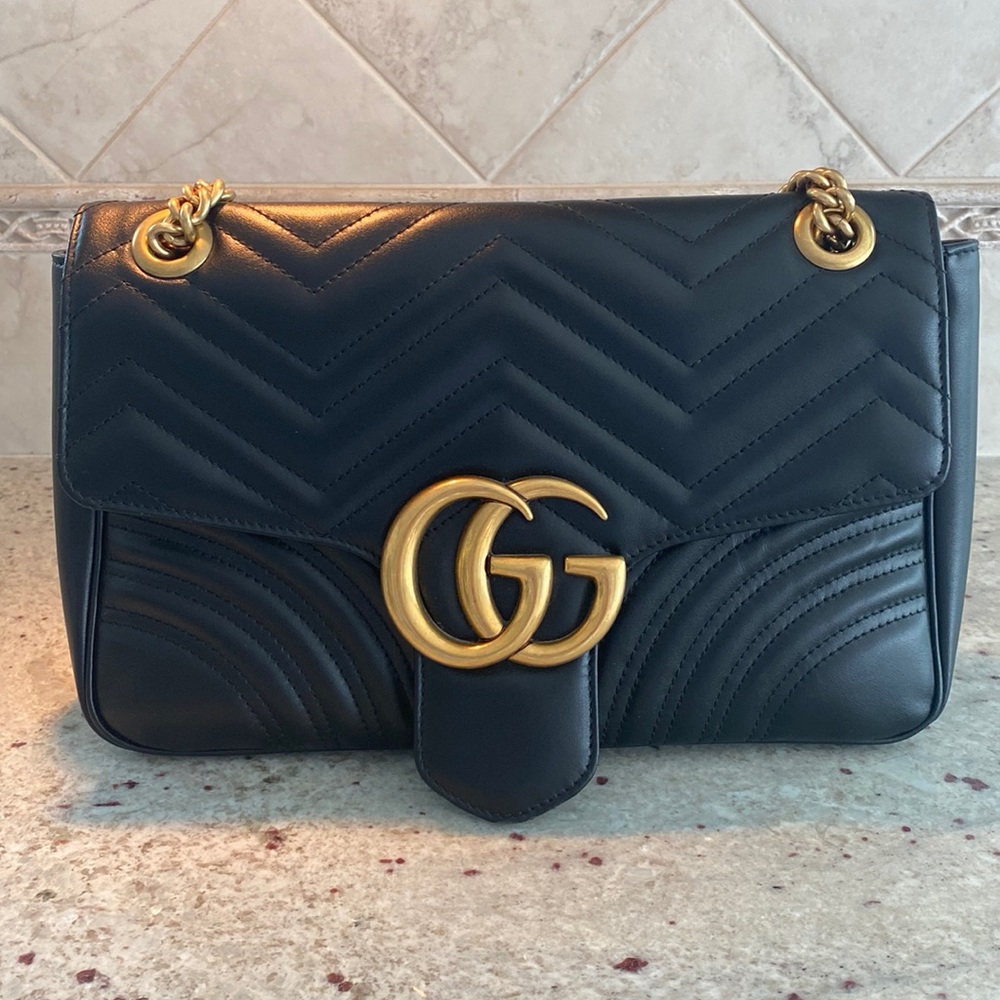 Gucci GG Marmont medium shoulder bag (black leather)